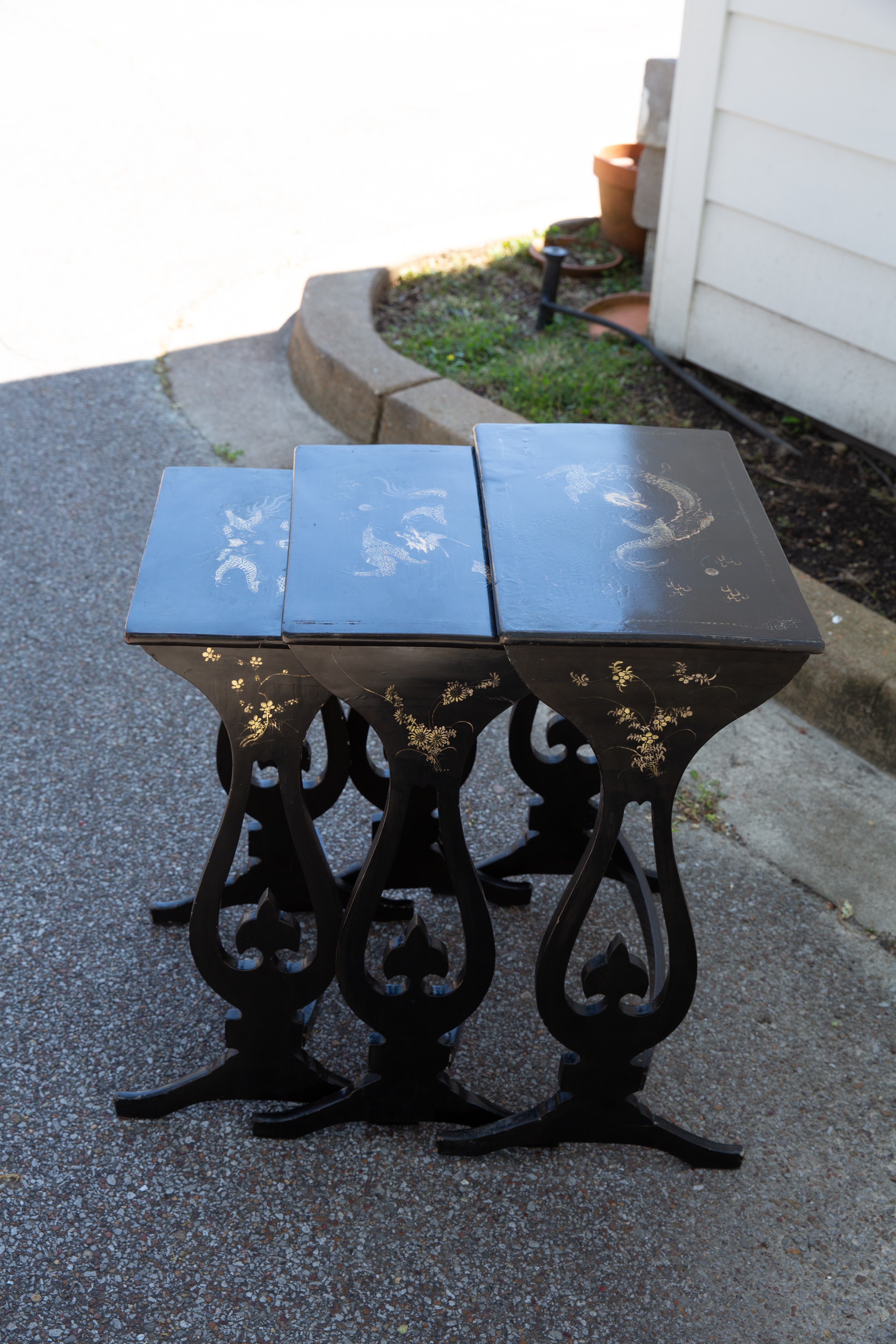 English Regency Lacquered Chinoiserie Nesting Tables